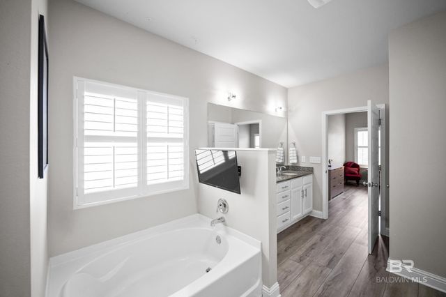 13123 Kaieteur Falls Avenue, Fairhope, AL 36532