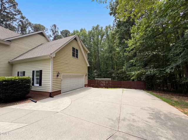 7301 Lakefall Drive, Wake Forest, NC 27587