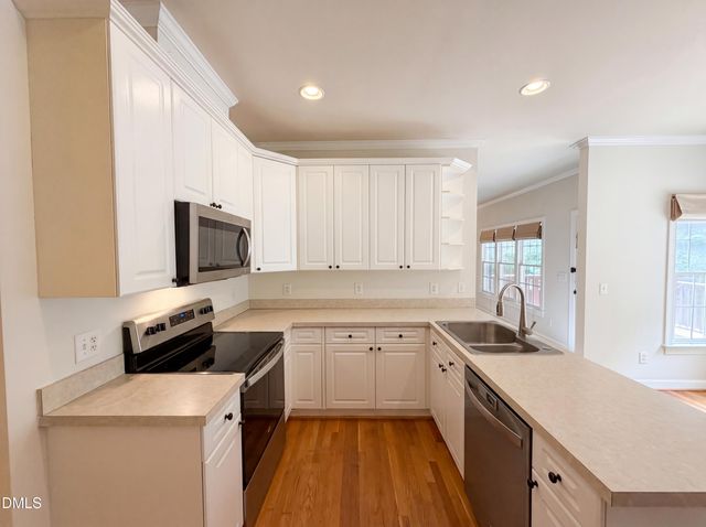7301 Lakefall Drive, Wake Forest, NC 27587