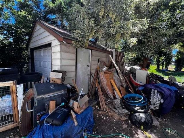 3964 Clinton Avenue, Klamath Falls, OR 97603