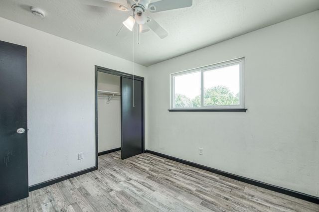 1545 Sunnyside Avenue, Clovis, CA 93611
