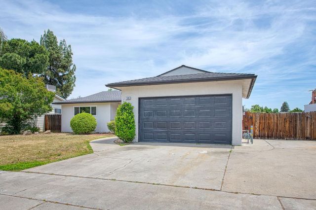 1545 Sunnyside Avenue, Clovis, CA 93611