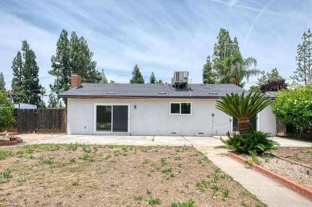 1545 Sunnyside Avenue, Clovis, CA 93611