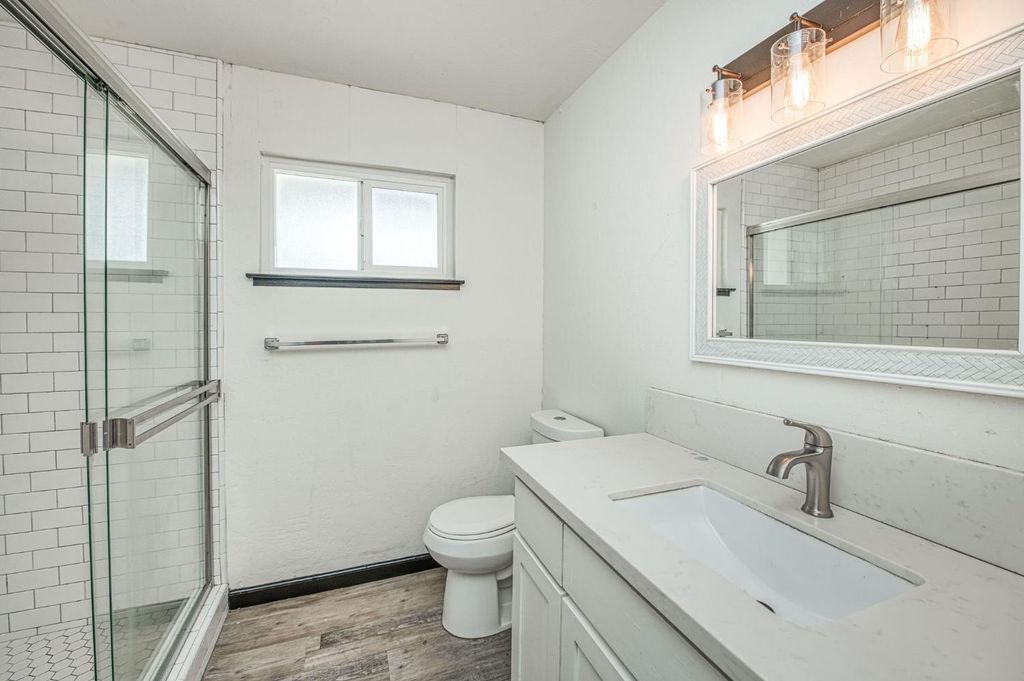 Image 20 of property listing at 1545 Sunnyside Avenue, Clovis, CA 93611