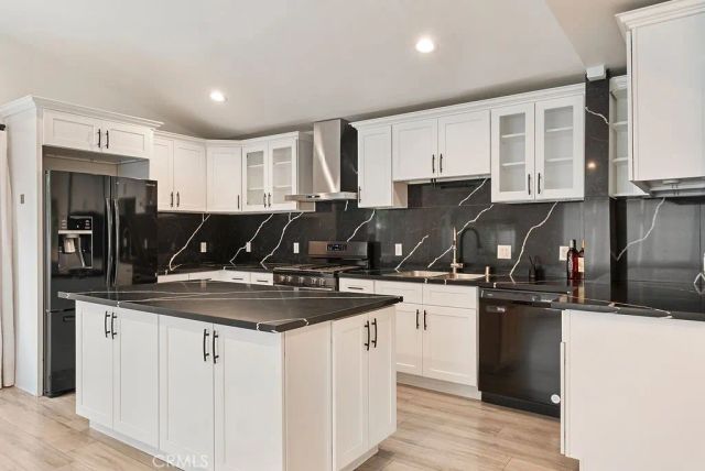 18646 Ingomar, Reseda, CA 91335