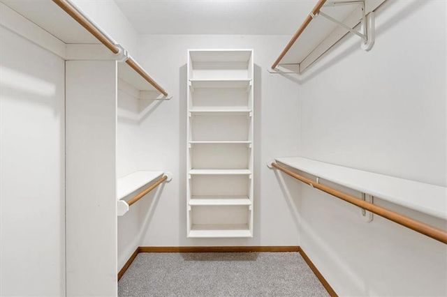 2704 NW Bent Tree Circle, Lee's Summit, MO 64081