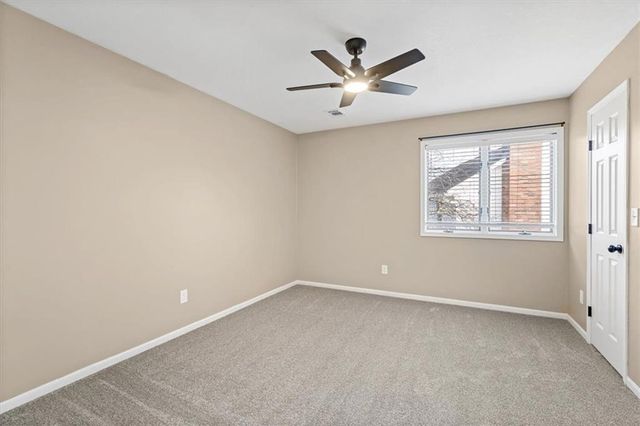 2704 NW Bent Tree Circle, Lee's Summit, MO 64081