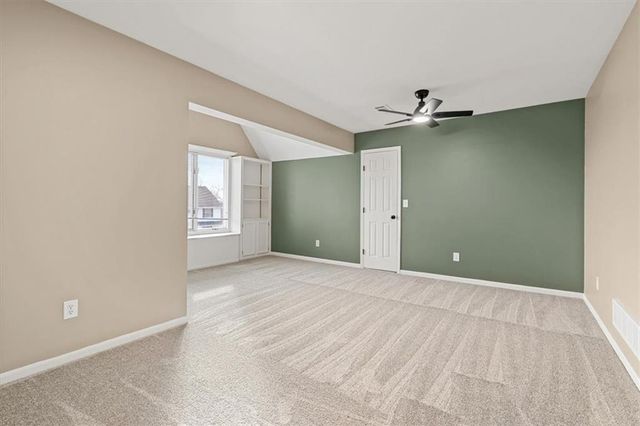 2704 NW Bent Tree Circle, Lee's Summit, MO 64081