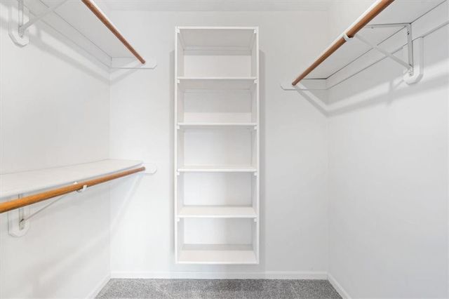 2704 NW Bent Tree Circle, Lee's Summit, MO 64081