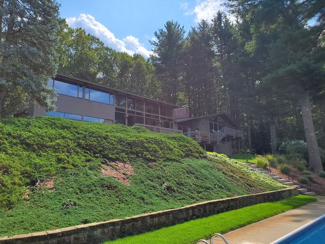 1090 North Road, Carlisle, MA 01741
