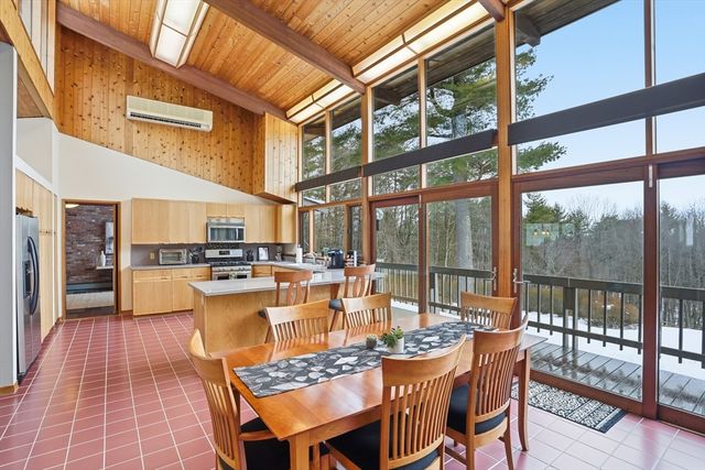 1090 North Road, Carlisle, MA 01741