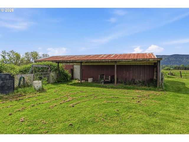 77 S WELCOME SLOUGH Rd, Cathlamet, WA 98612
