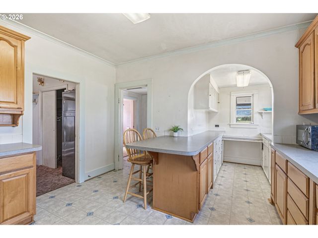 77 S WELCOME SLOUGH Rd, Cathlamet, WA 98612