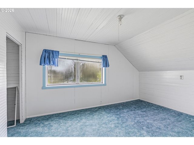 77 S WELCOME SLOUGH Rd, Cathlamet, WA 98612
