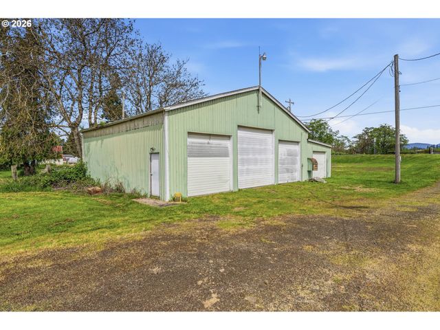 77 S WELCOME SLOUGH Rd, Cathlamet, WA 98612