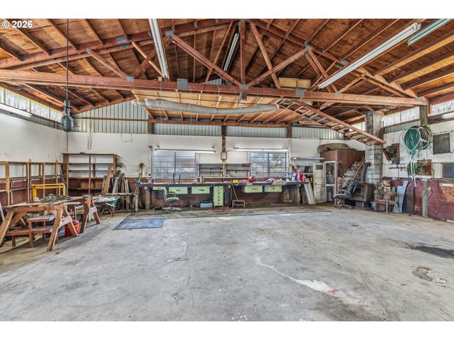 77 S WELCOME SLOUGH Rd, Cathlamet, WA 98612