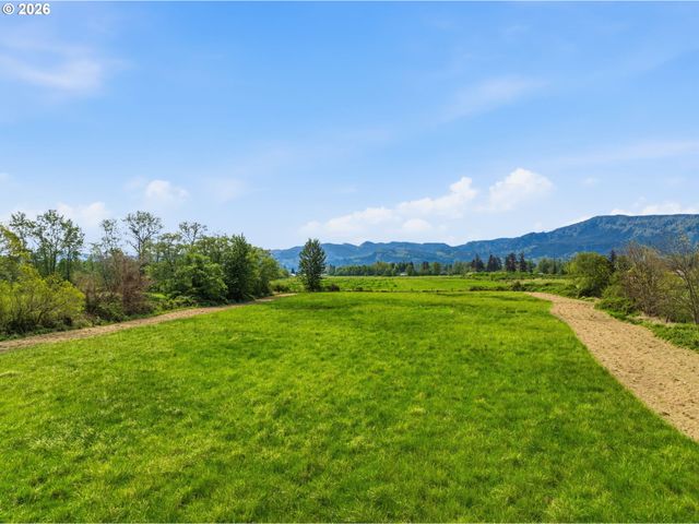 77 S WELCOME SLOUGH Rd, Cathlamet, WA 98612