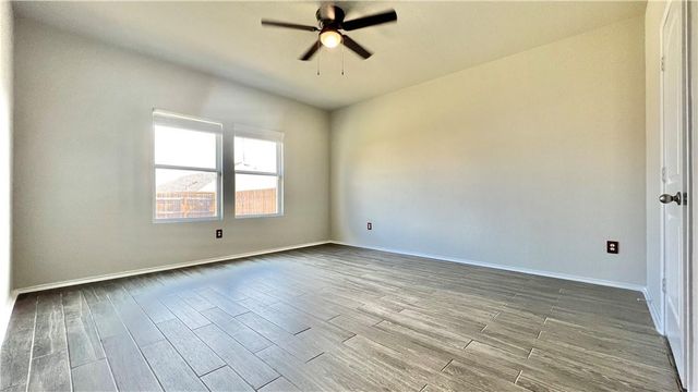 5913 Shanjia DR, Austin, TX 78724