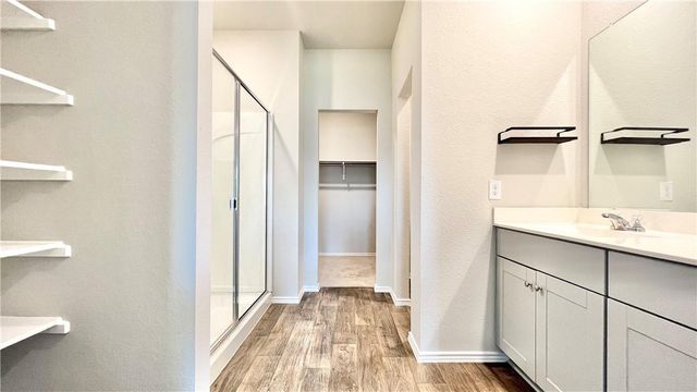 5913 Shanjia DR, Austin, TX 78724