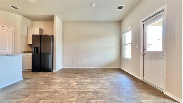 5913 Shanjia DR, Austin, TX 78724