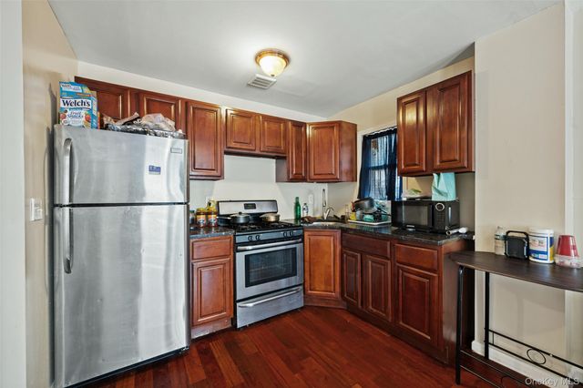 825 E 224th Street 2, Bronx, NY 10466