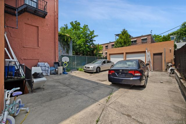 825 E 224th Street 2, Bronx, NY 10466
