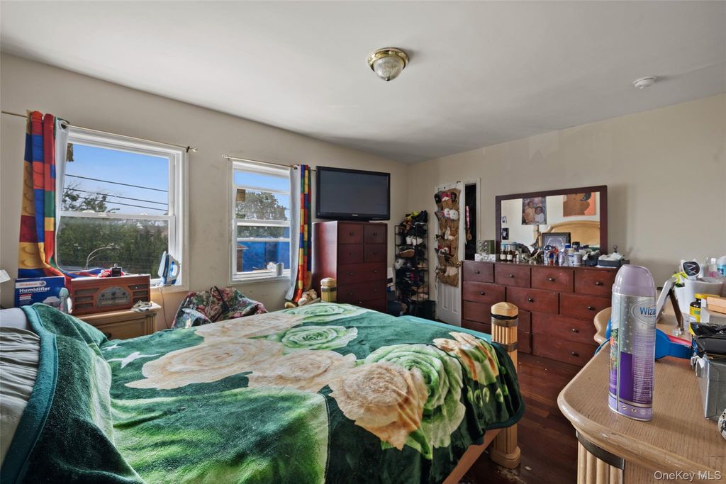 825 E 224th Street 2, Bronx, NY 10466 — photo 5
