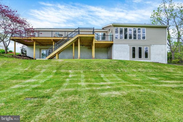 879 GRAFFIUS RD, York, PA 17404
