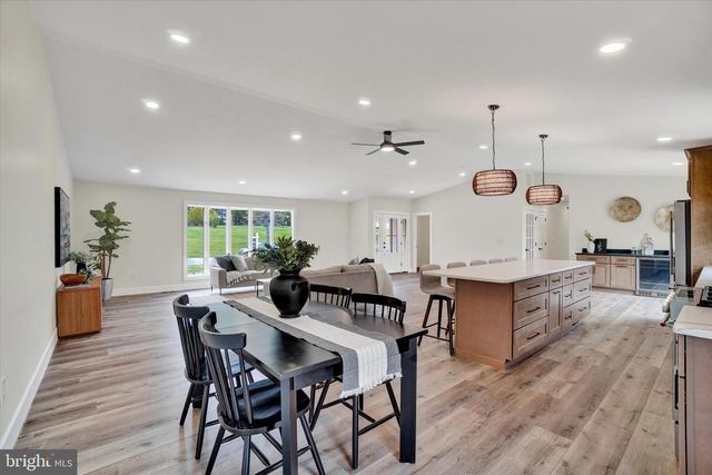 879 GRAFFIUS RD, York, PA 17404