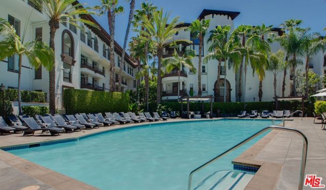 348 S Hauser Boulevard 2-301, Los Angeles, CA 90036