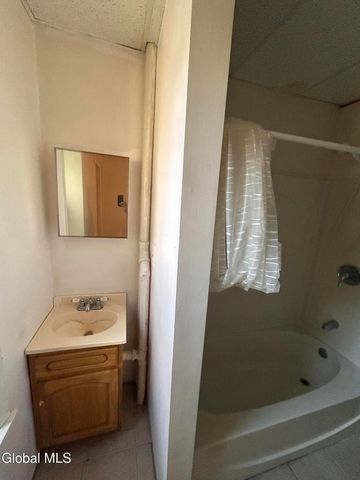 515 South Avenue, Schenectady, NY 12305