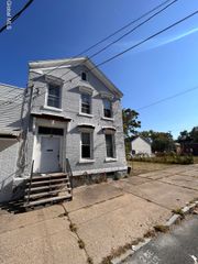 515 South Avenue, Schenectady, NY 12305