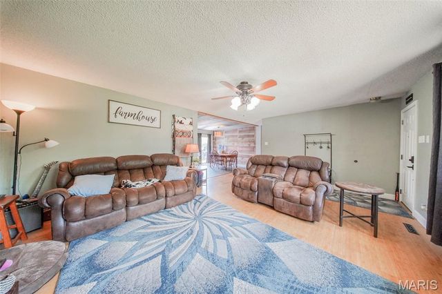 11685 County Road 5320, Rolla, MO 65401