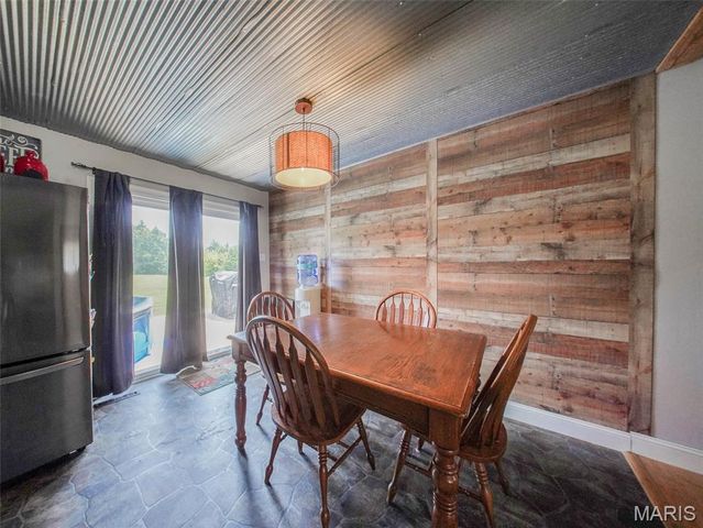 11685 County Road 5320, Rolla, MO 65401