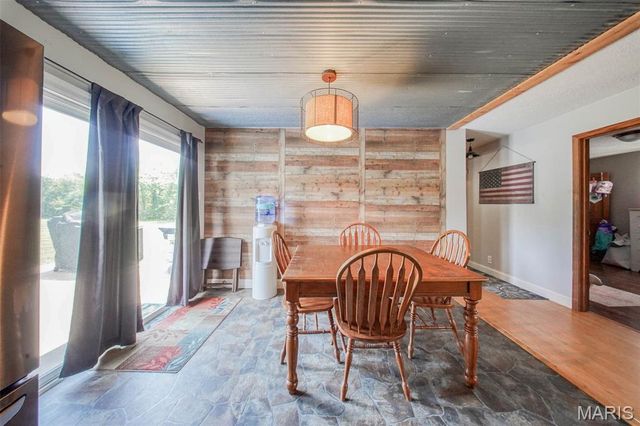 11685 County Road 5320, Rolla, MO 65401