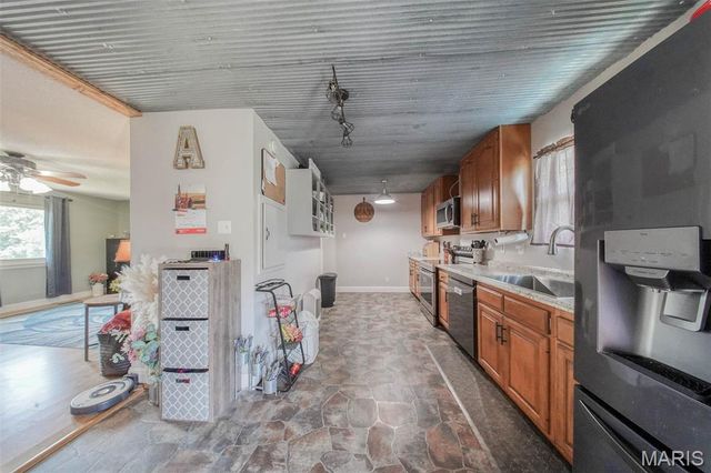 11685 County Road 5320, Rolla, MO 65401