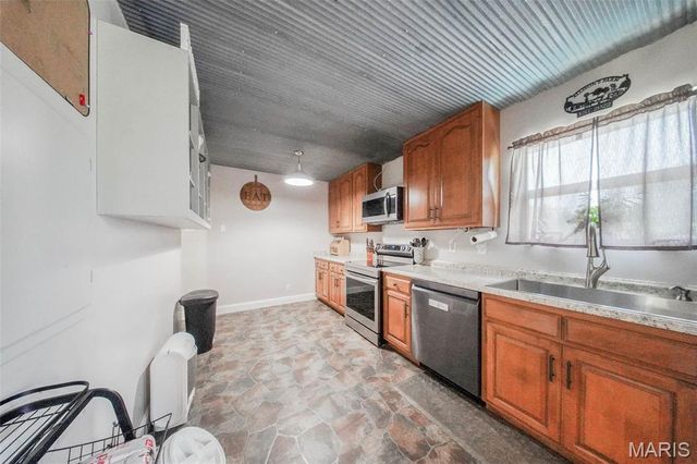 11685 County Road 5320, Rolla, MO 65401