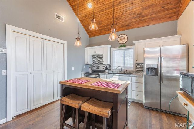 249 Trails End Way, Doniphan, MO 63935