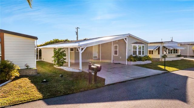14736 Patrick Henry RD, North Fort Myers, FL 33917