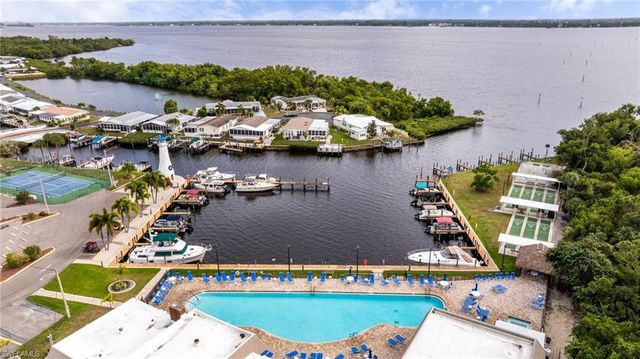 14736 Patrick Henry RD, North Fort Myers, FL 33917