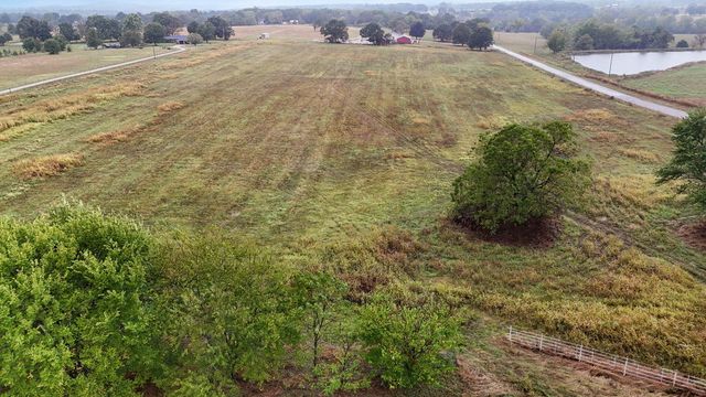 4 Somerset Road, Fair Grove, MO 65648