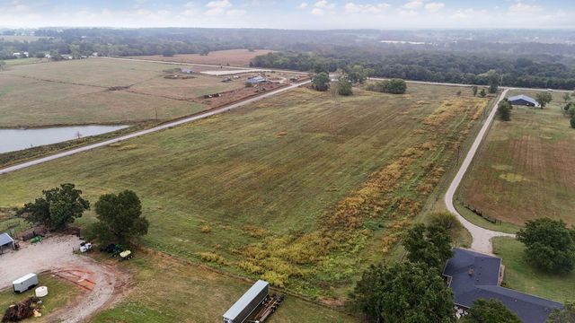 4 Somerset Road, Fair Grove, MO 65648