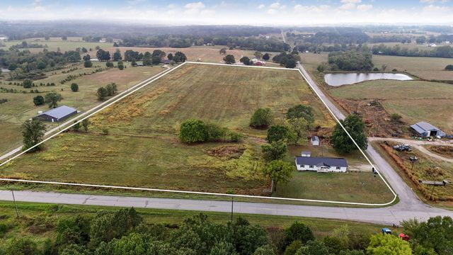 4 Somerset Road, Fair Grove, MO 65648