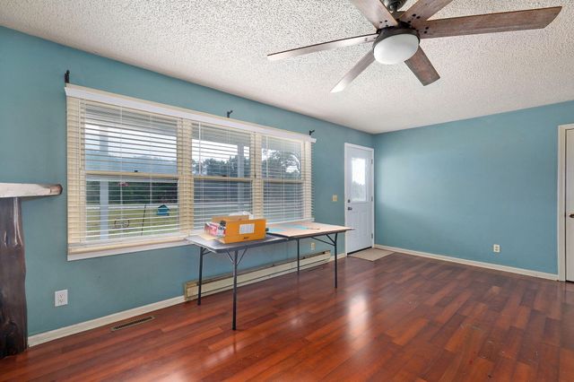 4 Somerset Road, Fair Grove, MO 65648