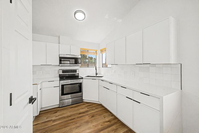 921 S VAL VISTA Drive 60, Mesa, AZ 85204