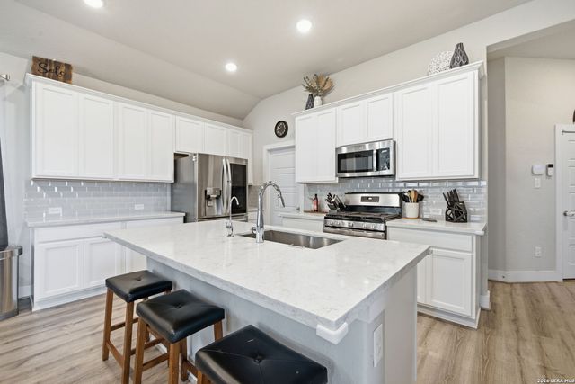 14811 PALMER CRK, San Antonio, TX 78217