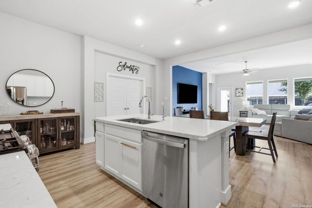 14811 PALMER CRK, San Antonio, TX 78217
