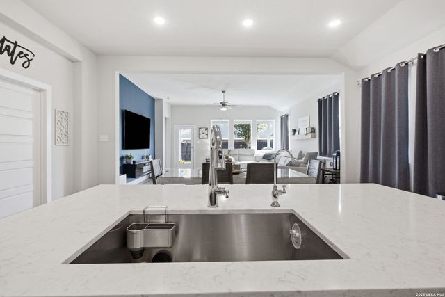 14811 PALMER CRK, San Antonio, TX 78217