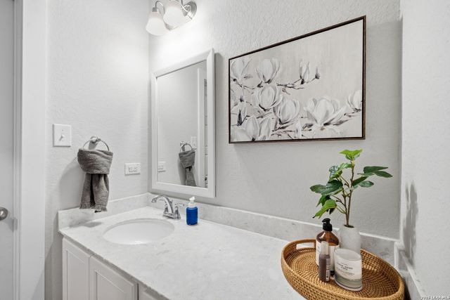 14811 PALMER CRK, San Antonio, TX 78217