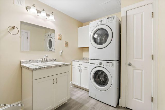 618 S Fourth Avenue 1, Kure Beach, NC 28449